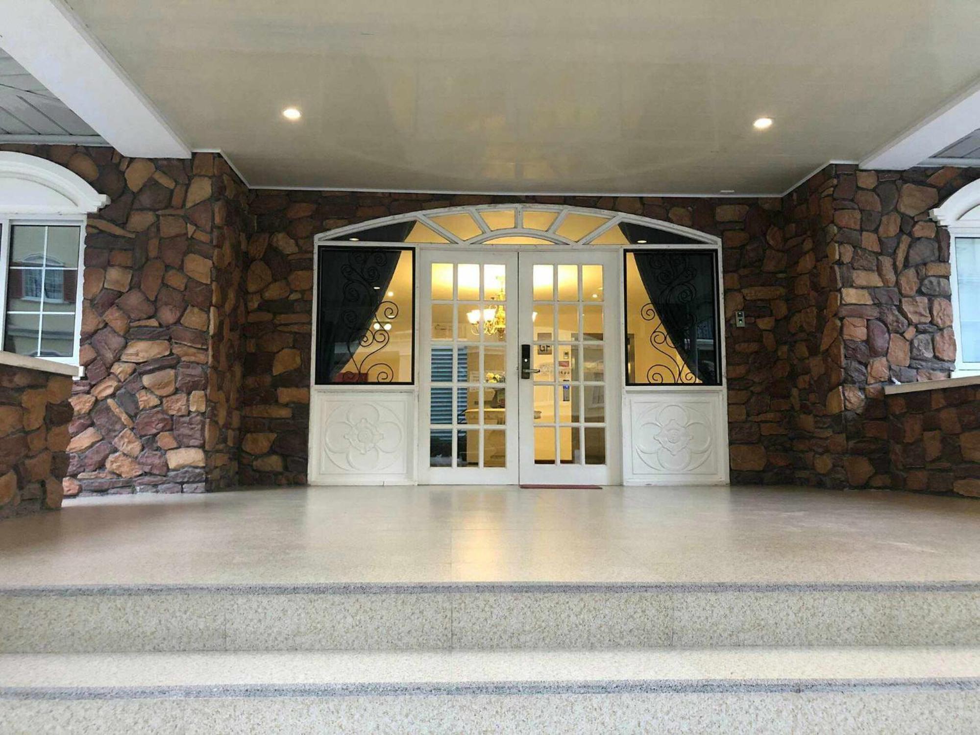 Appleone Banawa Heights Guadalupe Cebu City Экстерьер фото